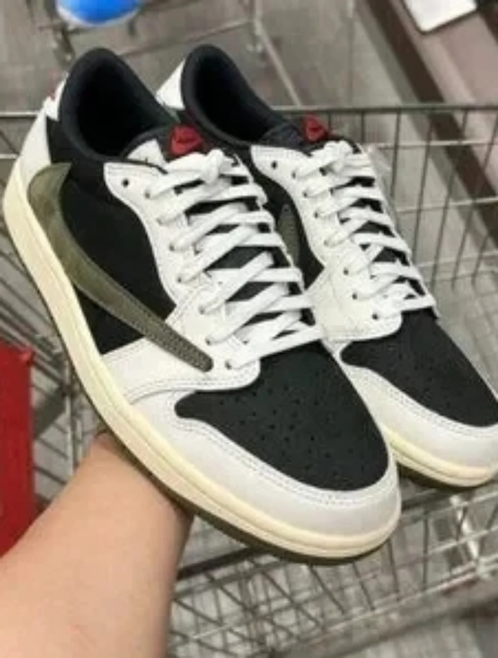 Travis Scott x Air Jordan 1 OG SP Low Black Olive - Picture 9 of 10